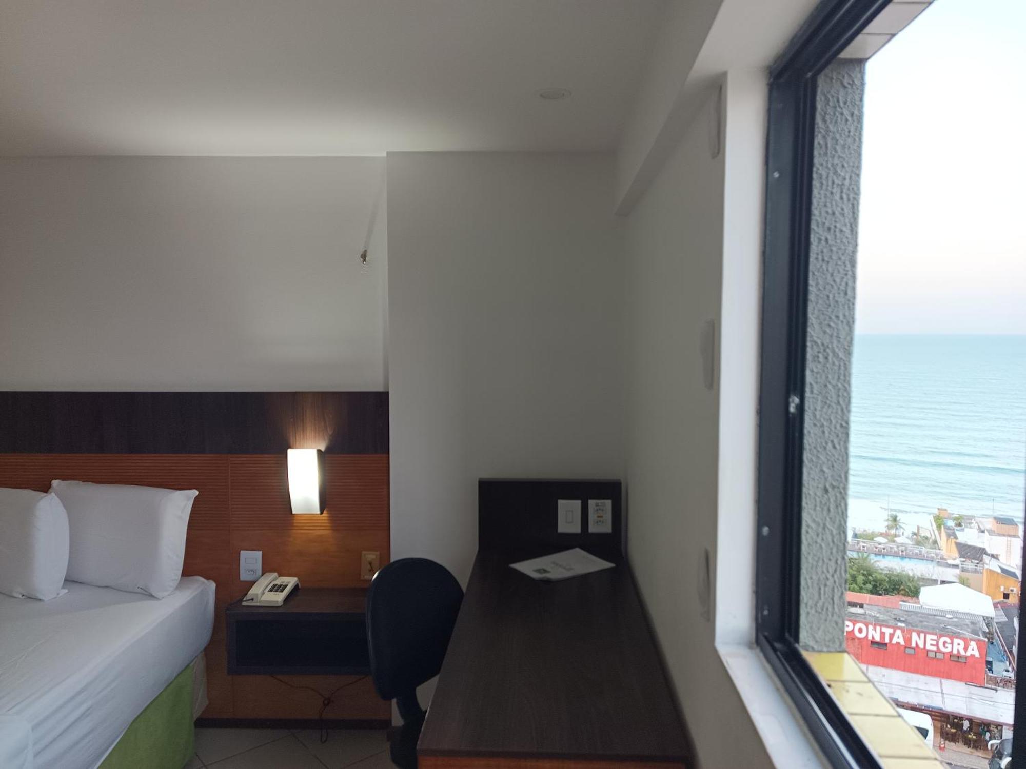 Plaza Requinte, Conforto E Vista O Mar Hotel